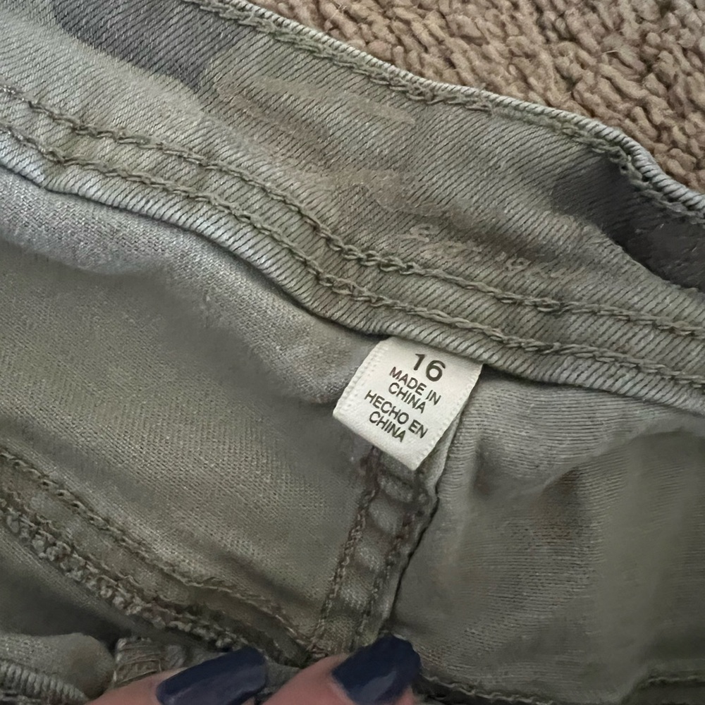 Seven camo shorts size 16 - Picture 2 of 4
